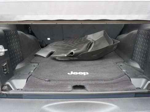 Used 2017 Jeep Wrangler Unlimited Sport image 9