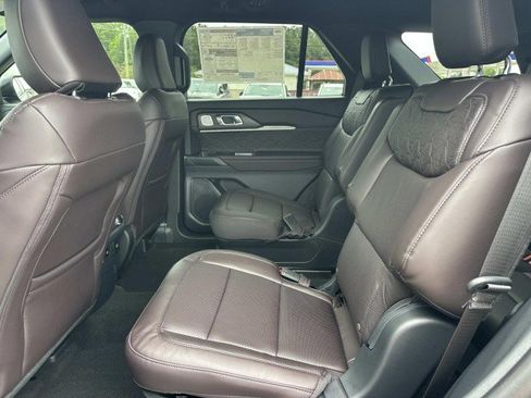 New 2026 Ford Explorer Platinum w/ LUX Leather Package AWD/4WD image 20