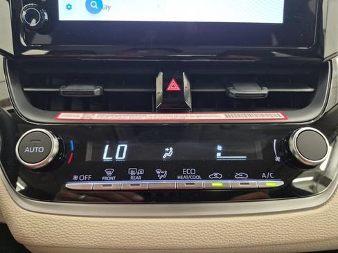 Used 2026 Toyota Corolla LE FWD image 58