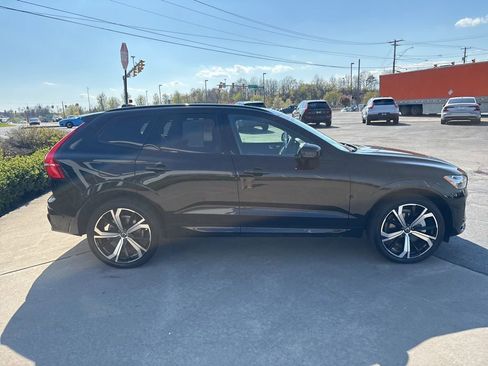 Certified 2024 Volvo XC60 T8 Ultimate w/ Protection Package Premier AWD/4WD image 5