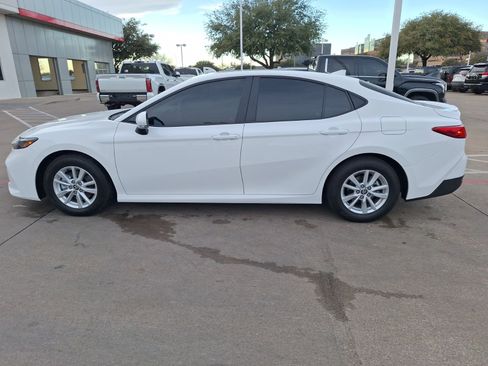 Used 2026 Toyota Camry LE w/ Convenience Package image 3