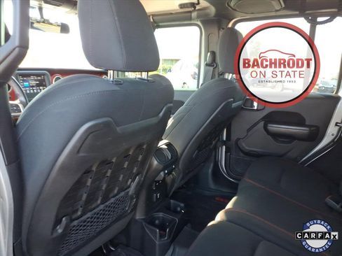 Used 2018 Jeep Wrangler Unlimited Rubicon w/ Safety Group image 25