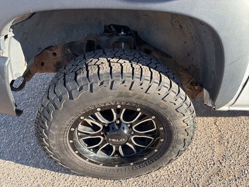 Used 2005 GMC Sierra 3500 W/T image 10