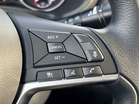 Used 2025 Nissan Sentra SV image 22