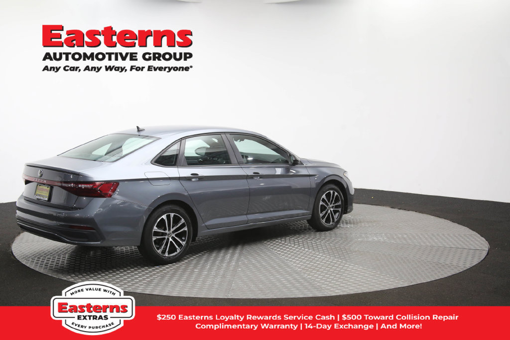 Used 2025 Volkswagen Jetta Sport FWD image 42