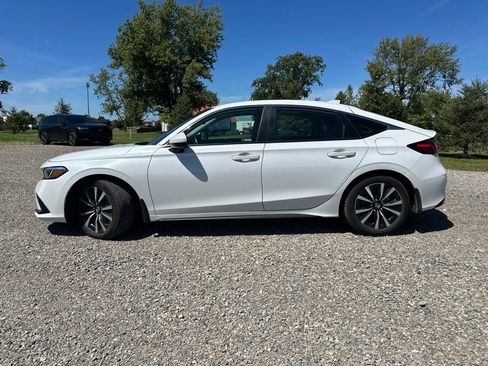 Used 2024 Honda Civic EX-L image 8