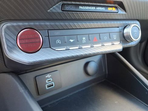 Used 2025 Ford Mustang GT Premium image 26