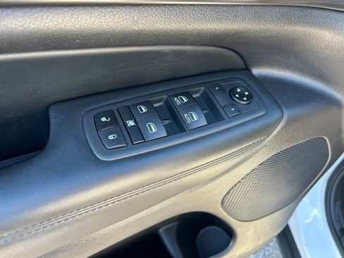 Used 2021 Jeep Grand Cherokee Laredo RWD image 33