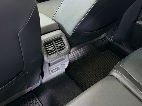 Used 2020 Volkswagen Tiguan SE w/ Panoramic Sunroof Package FWD image 26