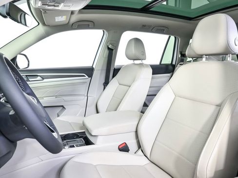 Used 2022 Volkswagen Atlas SE image 6