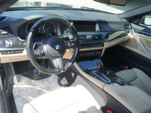 Used 2016 BMW 550i xDrive Sedan AWD/4WD image 32