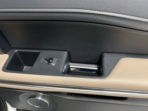 Used 2024 Ford Expedition Max XLT image 54