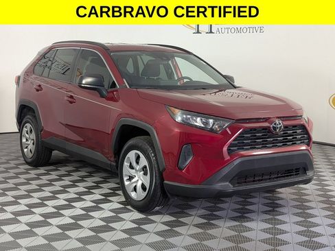 Used 2020 Toyota RAV4 LE FWD image 2