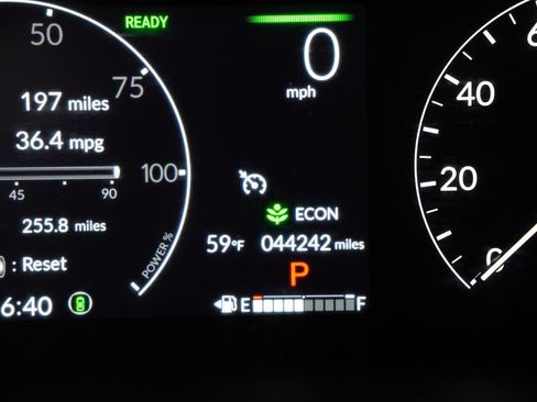 Used 2025 Honda CR-V Sport Touring image 8
