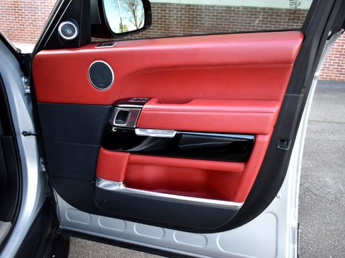 Used 2014 Land Rover Range Rover Autobiography image 14