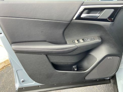 New 2025 Mitsubishi Outlander Trail Edition image 14