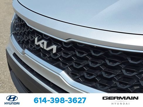 Used 2022 Kia Sorento LX FWD image 14