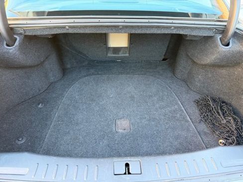 Used 2009 Cadillac DTS image 33