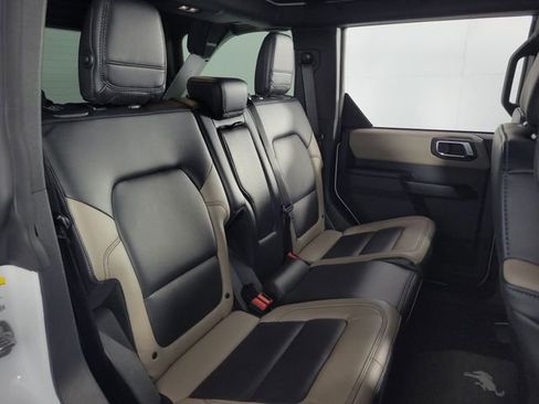 Used 2024 Ford Bronco Wildtrak image 16