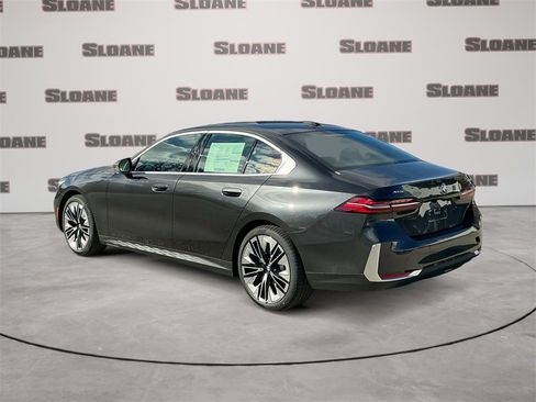 New 2026 BMW 530i xDrive w/ Premium Package image 3