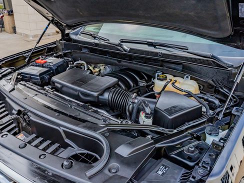 Used 2025 GMC Yukon AT4 w/ AT4 Premium Package image 41