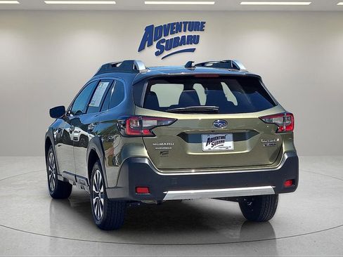 Certified 2023 Subaru Outback Touring AWD/4WD image 5