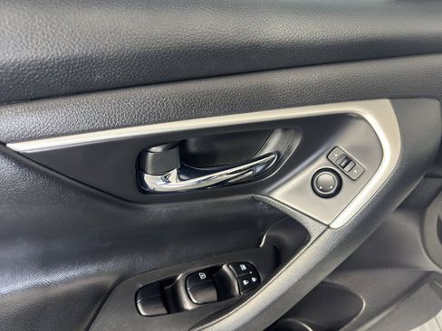 Used 2017 Nissan Altima 2.5 S w/ Power Driver Seat Package image 15