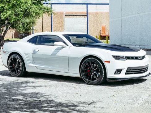 Used 2015 Chevrolet Camaro SS w/ SS Performance Package image 55
