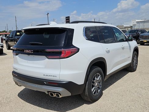 New 2026 GMC Acadia Elevation FWD image 4