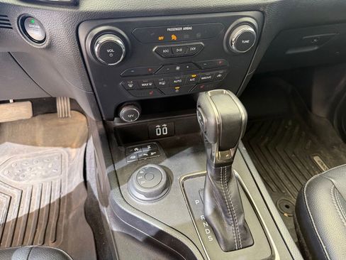 Used 2020 Ford Ranger Lariat w/ Technology Package AWD/4WD image 25