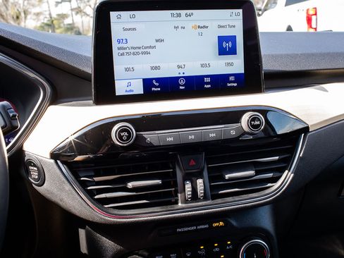 Used 2022 Ford Escape Titanium w/ Titanium Elite Package image 18