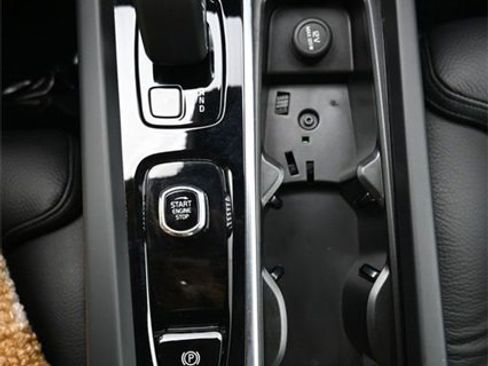 Used 2024 Volvo S60 B5 Ultimate image 11