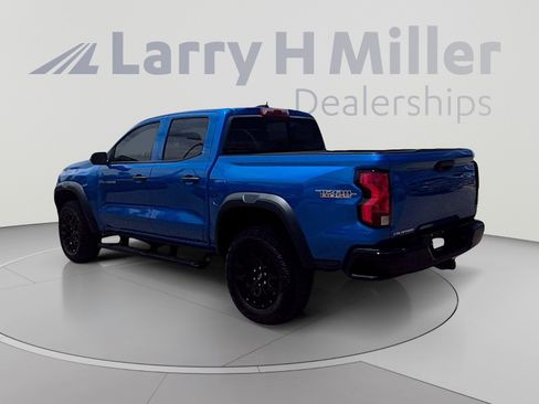 Used 2024 Chevrolet Colorado Trail Boss w/ Technology Package AWD/4WD image 3