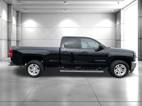 Used 2018 Chevrolet Silverado 1500 LT w/ True North Edition AWD/4WD image 9