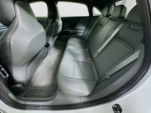 Used 2024 Lucid Air Pure RWD image 29