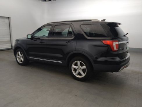 Used 2016 Ford Explorer XLT w/ Equipment Group 202A AWD/4WD image 3