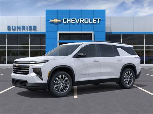 New 2026 Chevrolet Traverse LT w/ Enhanced Driving Package image 3
