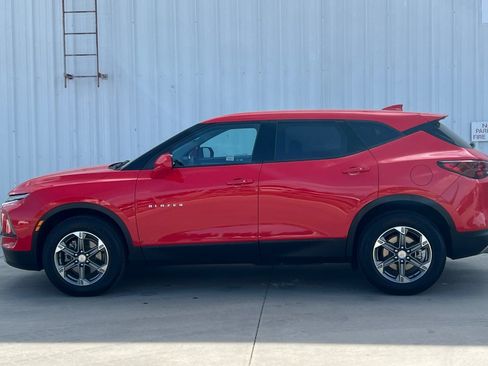 Used 2024 Chevrolet Blazer LT AWD/4WD image 8