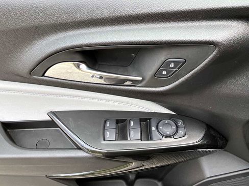 Used 2025 Chevrolet Trax LT w/ Driver Confidence Package image 21