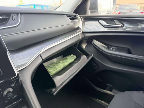 Used 2023 Jeep Grand Cherokee L Laredo w/ Luxury Tech Group I image 27