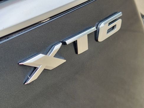 Used 2020 Cadillac XT6 Premium Luxury image 12