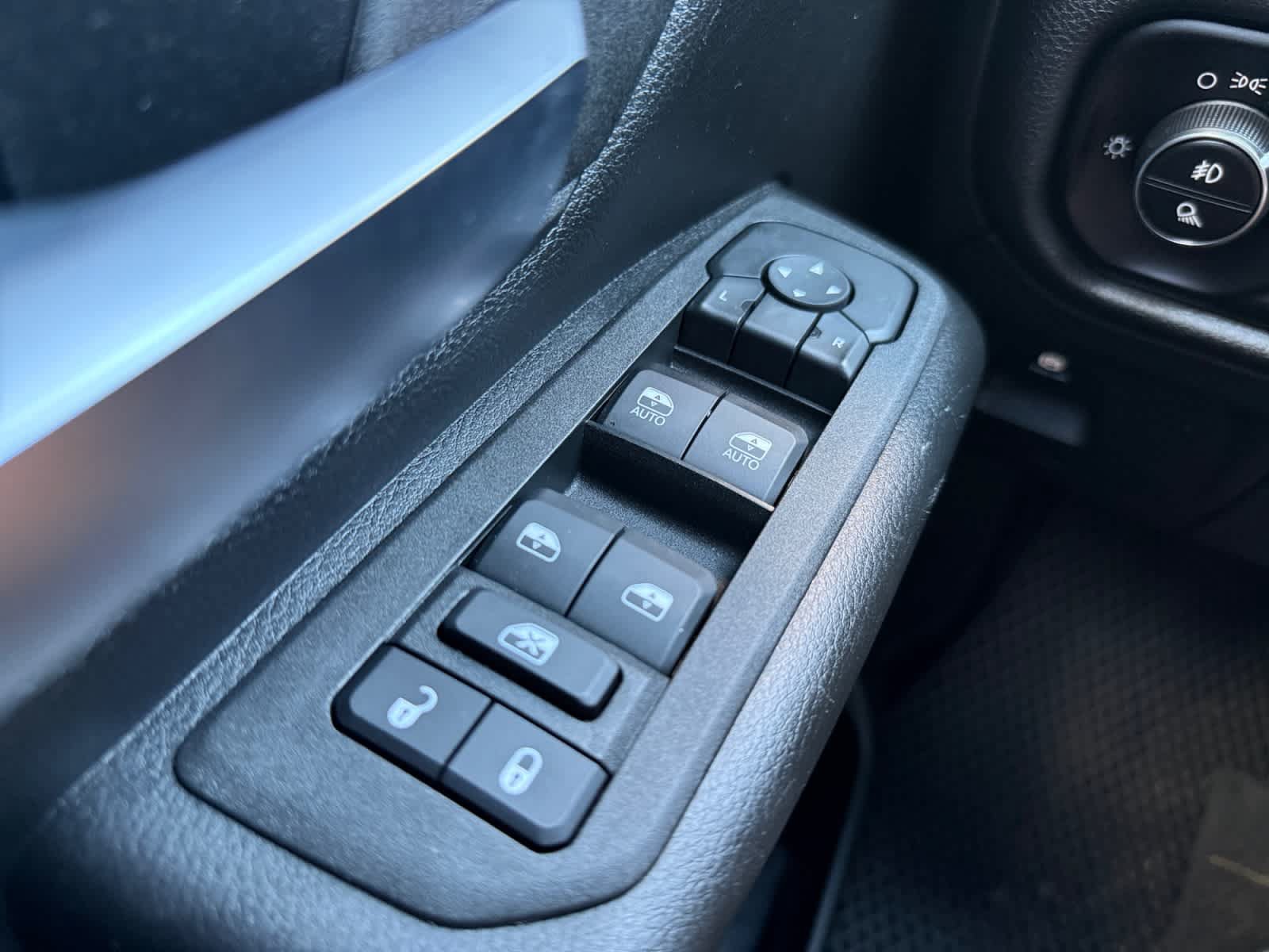 Used 2025 RAM 1500 Tradesman w/ Night Edition AWD/4WD image 27