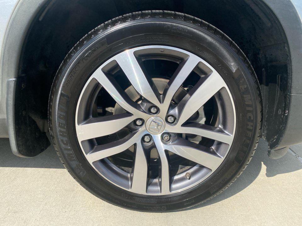 Used 2016 Honda Pilot Touring image 29