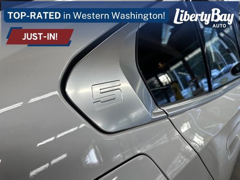 Used 2024 BMW i5 eDrive40i w/ Premium Package image 6