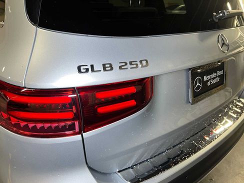 Certified 2026 Mercedes-Benz GLB 250 4MATIC image 14