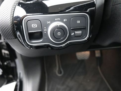 Used 2025 Mercedes-Benz CLA 250 image 20