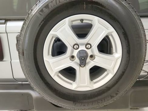 Used 2019 Jeep Wrangler Unlimited Sport S AWD/4WD image 73