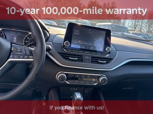 Used 2025 Nissan Altima 2.5 SR image 19