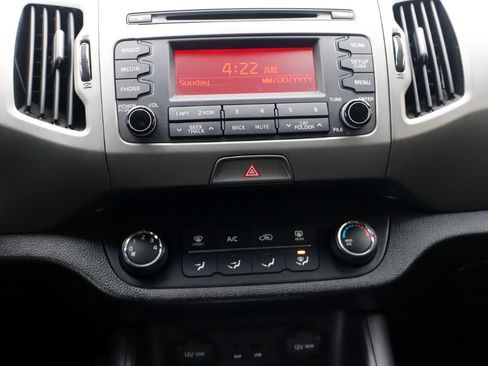 Used 2014 Kia Sportage LX image 34