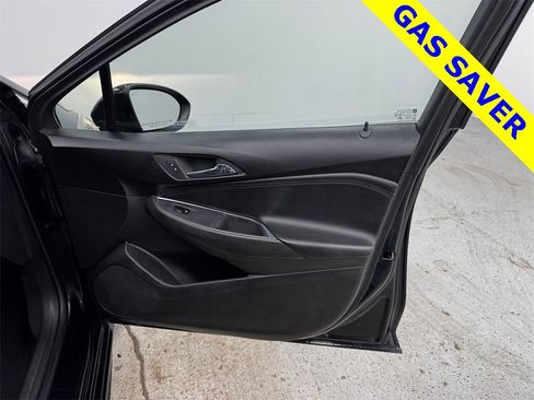 Used 2018 Chevrolet Cruze Premier image 15